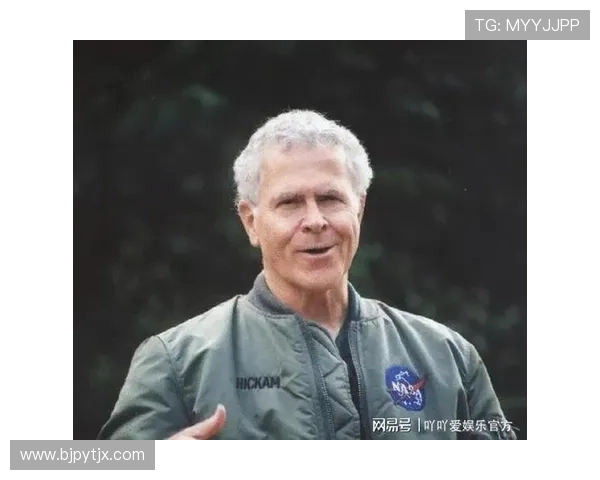 讲述一位足球明星追梦历程与激情荣耀及场内场外精彩成长的励志故事