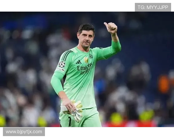 蒂博库尔图瓦荣耀之路从天才少年到皇马门神的传奇成长历程