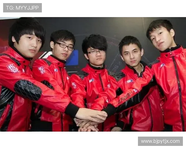 WE战队崛起之路揭秘：从默默无闻到世界冠军的辉煌历程