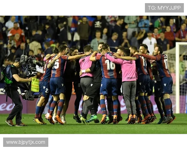 2018年巴塞罗那对阵莱万特的精彩对决回顾与分析