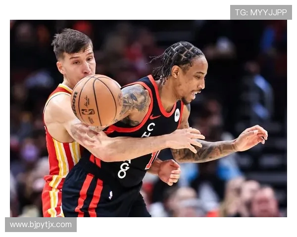 公牛队在季后赛中以四比二战胜老鹰队成功晋级展现强大实力