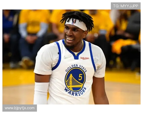 勇士与爵士激战正酣西部对决引发球迷热议与期待